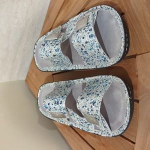 Alegria by PG Lite Violette Wedge Sandals in White/Blue (Size 37)